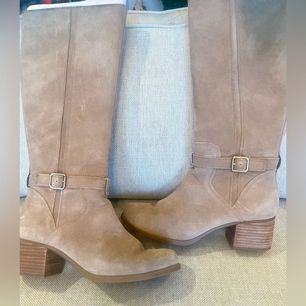 Koolaburra by Ugg Carmel Suede Heeled Boot with Ortholite Comfort Foam Insoles